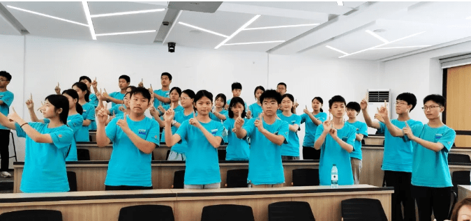 贵州学子“生命中的北极星”